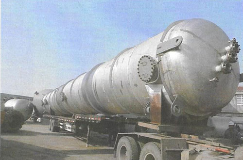 无锡市南泉健民药化专用设备厂主要生产甲乙醇回收设备，刮板式薄膜蒸发器，冷凝结晶刮片机，树脂设备，螺旋板式换热器，列管式冷凝器等。塔设备具有一定形状（截面大多是圆形）、一定容积、内外装置一定附件的容器。塔设备是石油、化工、医药、轻工等生产中的重要设备之一，在塔设备内可进行气液或液液两相间的充分接触，实施相间传质，因此在生产过程中常用塔设备进行精馏、吸收、解吸、气体的增湿及冷却等单元操作过程。