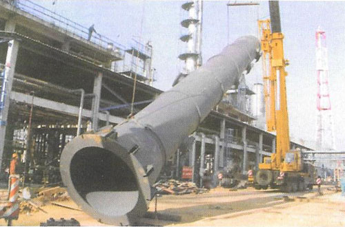 无锡市南泉健民药化专用设备厂主要生产甲乙醇回收设备，刮板式薄膜蒸发器，冷凝结晶刮片机，树脂设备，螺旋板式换热器，列管式冷凝器等。塔设备具有一定形状（截面大多是圆形）、一定容积、内外装置一定附件的容器。塔设备是石油、化工、医药、轻工等生产中的重要设备之一，在塔设备内可进行气液或液液两相间的充分接触，实施相间传质，因此在生产过程中常用塔设备进行精馏、吸收、解吸、气体的增湿及冷却等单元操作过程。